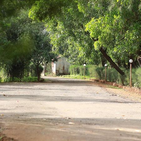 Koyna Lake Resort Koynanagar Buitenkant foto