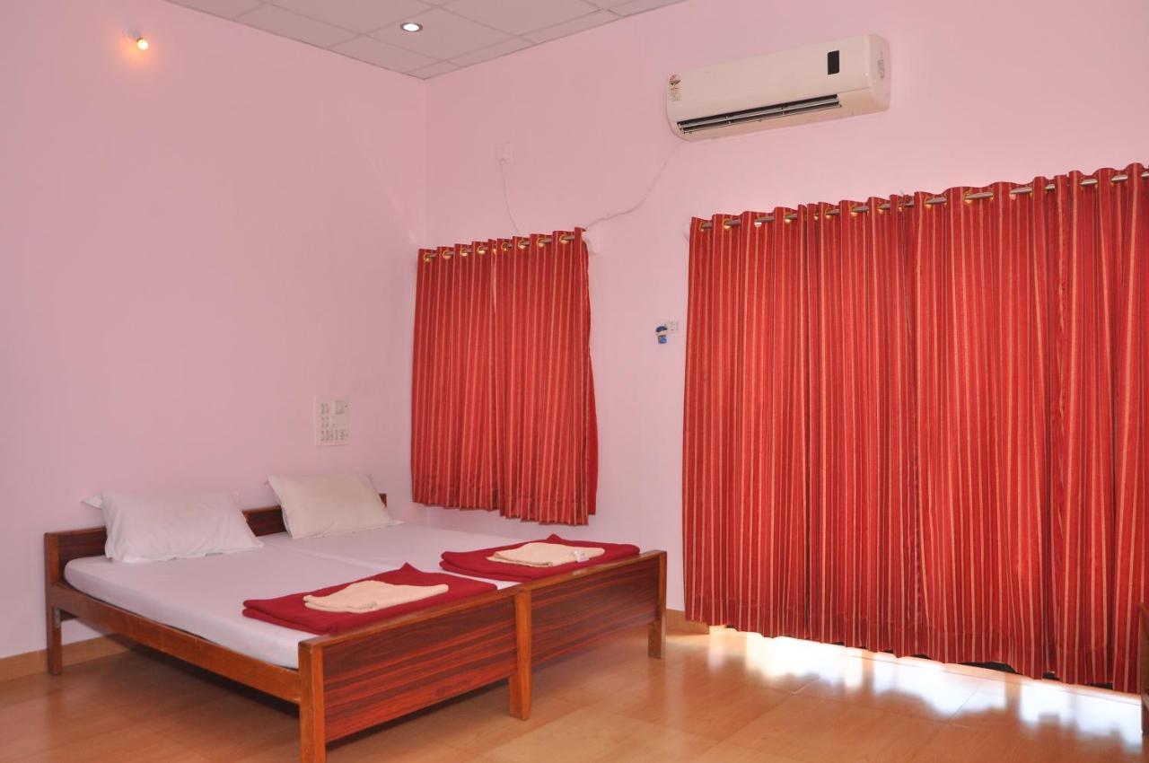 Koyna Lake Resort Koynanagar Buitenkant foto
